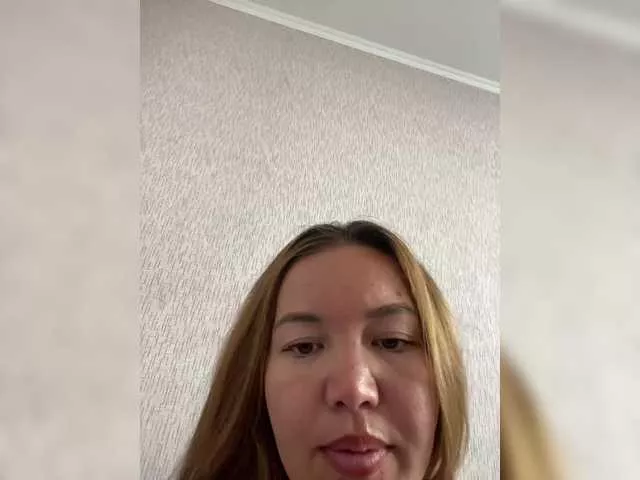 LynnMonica on BongaCams 