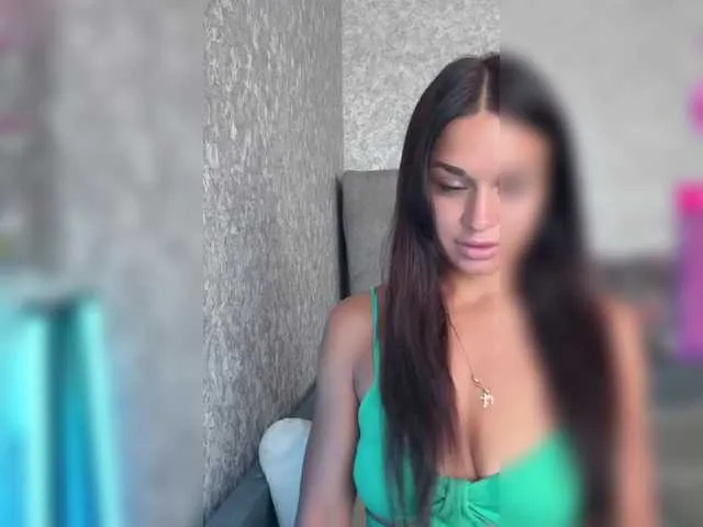 Maryllove — I am turned on by men who are confident, smart and attentive. I love the game of being tender and passionate, bold and submissive. Passion, novelty, attention to detail and real chemistry are what turns me on. Reciprocity and sincerity are important.