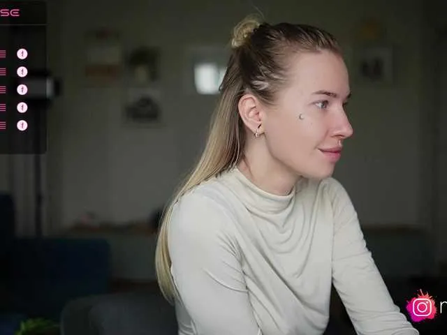 mel-collins on BongaCams