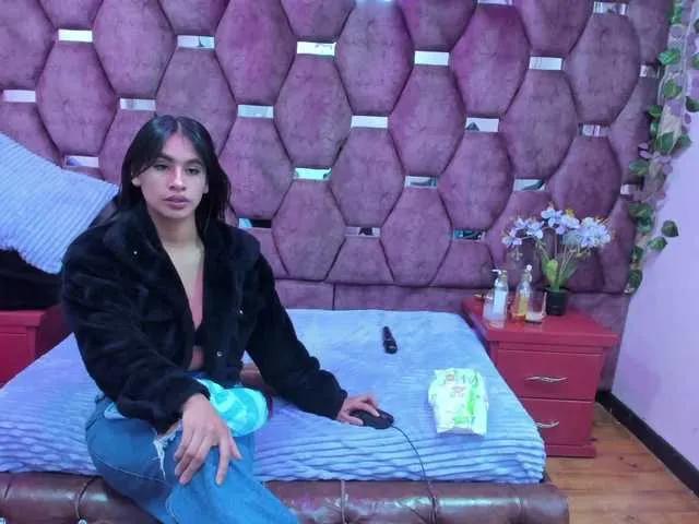 BongaCams MiaaDavis is Freechat MiaaDavis — I succeed that they kiss me and touch me, feel your hands on me and let me reach heaven with the pleasure you give me