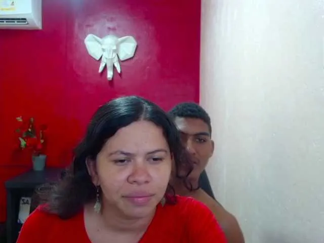 MikeAndLuisa — Freechat on BongaCams