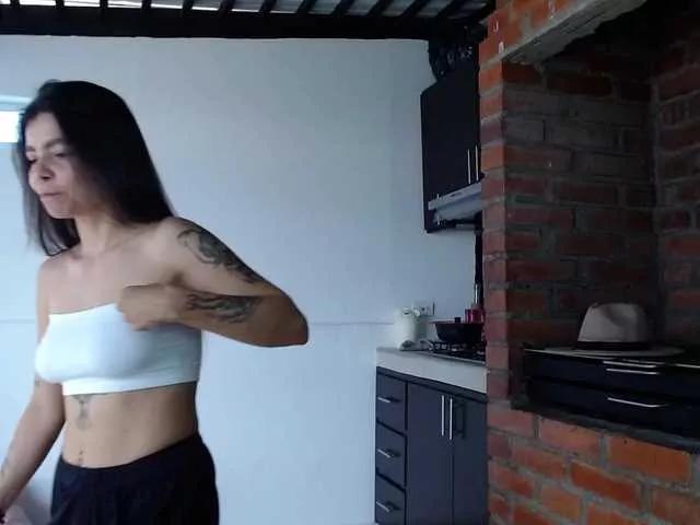 millyxnicoll1 on BongaCams 