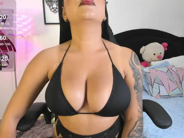 Misscandy7 on BongaCams 