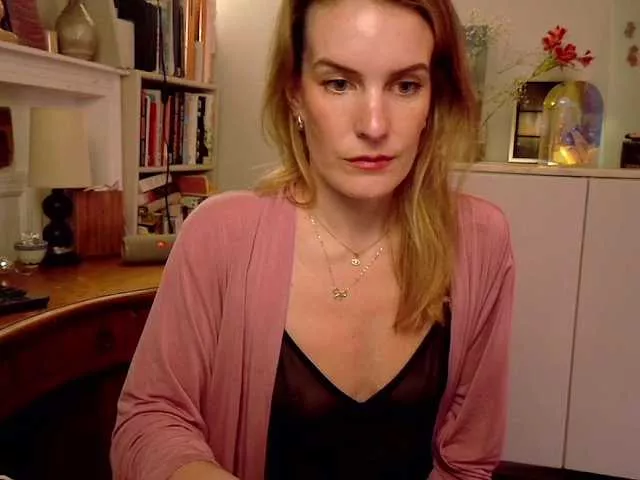 MissTheaCamille on BongaCams 