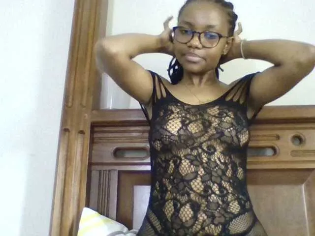 Naughtylittlemissy — Dirty talk 
Attention to mutual pleasure 
Finger play 
Smoking sessions 420 friendly 
Plenty of tips ..

Worship me and allow me to rinse you while at it