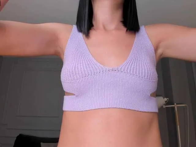 NiaSalvatore on BongaCams