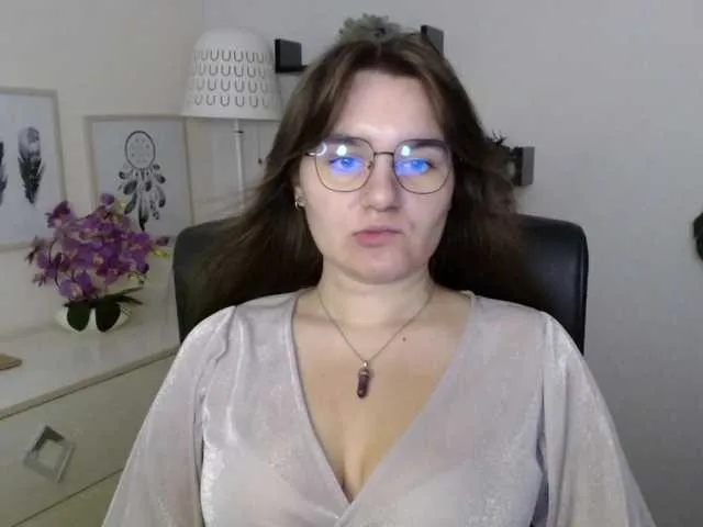 perfectJulie — I'm your favorite fantasy, live on cam, where things get steamy, spicy, and just a little twisted. I don't just play --- I perform. Every move is a brushstroke, every moan is a masterpiece. #denial #kinky #footfetish #joi #mistress #roleplay #sph #cbt...
