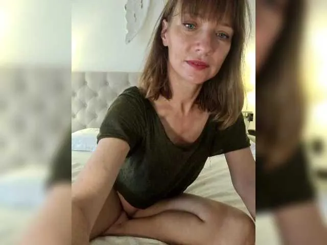 Perri-Shy on BongaCams 