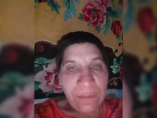 PollyMILF-By on BongaCams 