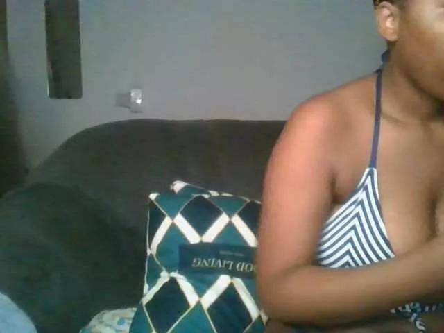 queen-joy123 on BongaCams 