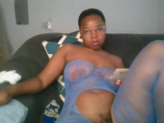 queen-joy123 on BongaCams 