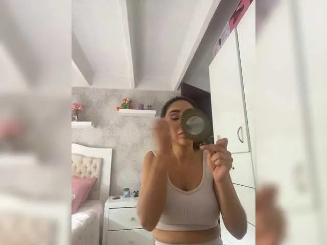SallyeLeins on BongaCams 