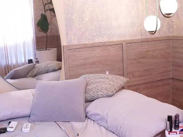 BongaCams SamaraCollinss is Freechat SamaraCollinss — I am excited by the game of intense looks, the safe men who know how to seduce with respect, the tips that make my toy vibrate, the rolelay loaded with fantasy and the authentic connection that each show turns into an unforgettable experience.