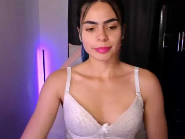 sexxyladyy — I am very excited that you kiss me from head to toe with your tongue and my pussy that you make my clitoris vibrate deliciously until I reach orgasm.