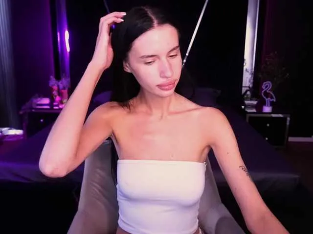 SnowWhiteee — Freechat on BongaCams