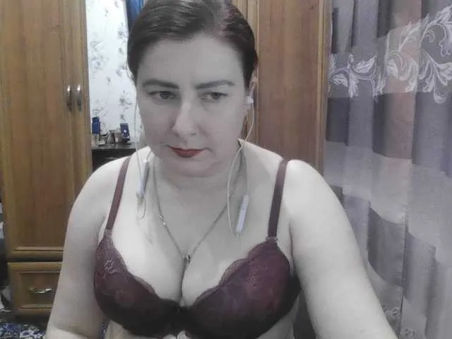 SophieNightAh — Nice guys that enjoy my show. It is one of the best feelings ever!