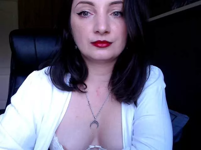 Succubus13 on BongaCams 