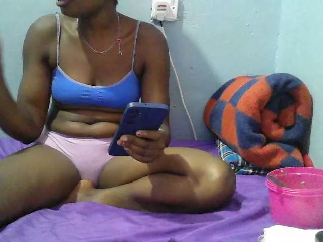 sweet-cherrie on BongaCams 