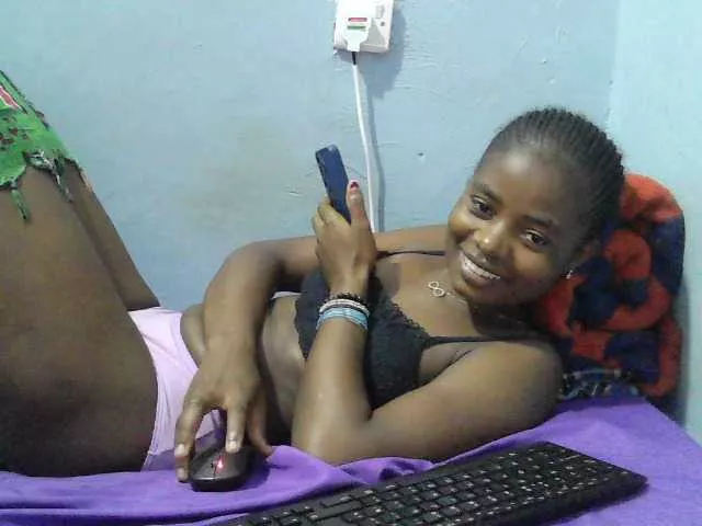 sweet-cherrie on BongaCams 