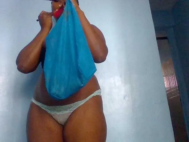 Sweetass21 on BongaCams 