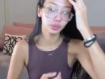 _miura_ — making u so warm with sexy language body   <3 FAV VIBES: 254469101 201   #feet #flexible #slim #young #asian [335 tokens remaining]