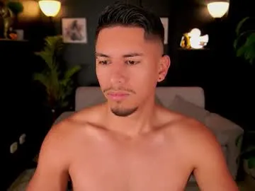aaronfox_ — GOAL: Hi AARON [5 tokens remaining] I want to be that boy with whom you can talk and fulfill your fantasies  #bigdick #bigass #lovense #cum  #young