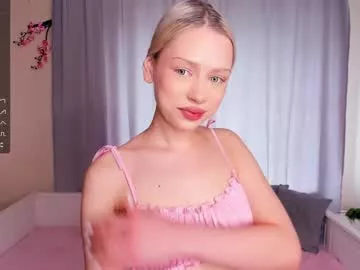 annneloveee on Chaturbate 