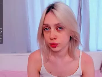 annneloveee on Chaturbate 