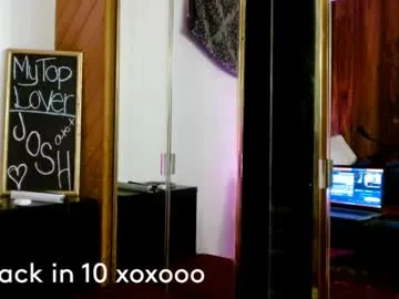 bombshellbaeby on Chaturbate 