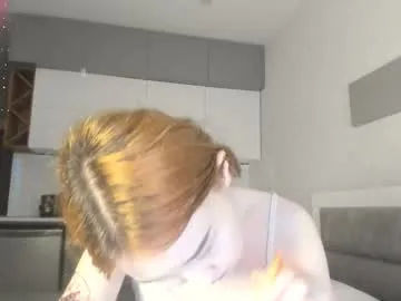 clarity_yumi — Play Pussy [99 tokens left] Help me to reach 100of thumbs up #asian #18 #squirt #shy #new