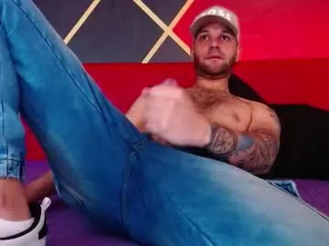 cristian_hot9 — show cum en privado #muscle #smoke #hairy #latino [400 tokens remaining]