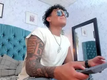 dark_lunna — GOAL: CUM SHOW RN [800 tokens remaining] Welcome to my room! #bigcock #muscles #tattoo #straight #cum