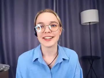 deannmaslen — GOAL: Pinch nipples to warm up me I wanna feel horny with squeeze my boobs [74 tokens remaining] Welcome to my room! #new #18 #shy #skinny #bigboobs Hi Im Charlie, my toy's on a sensitive cli