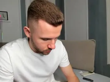 enriquebarberry — Goal: hot cumSHOW    let's fun a bit, have a very strong energy...  #muscle  #lovense  #bigcock  #veiny  #buzz [1499 tokens remaining]