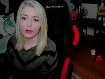 kimilee22 — Welcome <3 Tip if you like it - Goal:  Last tipper gets 5 Videos #german #lovense #english #cozy #blonde #gamergirl  [490 tokens left]