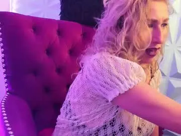 lilyqueen_cg on Chaturbate 