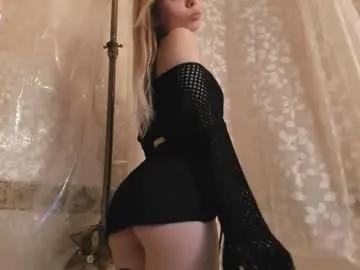 Freechat little_clare_ on Chaturbate