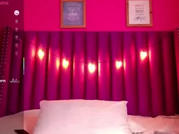 littleebonymommy on Chaturbate 