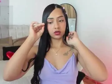 lunnasweet1 on Chaturbate 