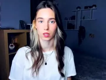 misschaotic_ — Goal: take off my T-shirt <3 Hey, my name is Shelley #18 #shy #new #cute #teen [43 tokens remaining]