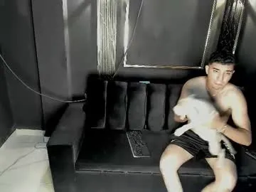 mr_maximo on Chaturbate 