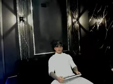 mr_maximo on Chaturbate 