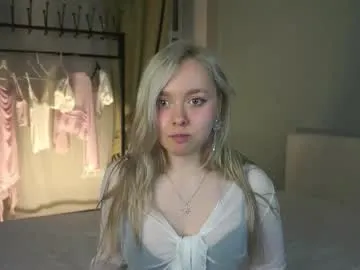odelynbrower — GOAL: Nude shoulders [100 tokens remaining] Hello world <3 #lovense #young #18 #blonde #teen