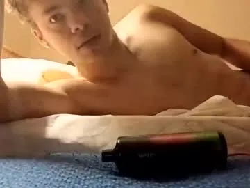 rylangordon22 — GOAL: Flash cock [429 tokens remaining] Come make my day Shy 18 new