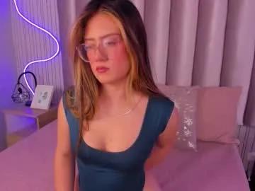 samanthapeachs — GOAL: We break the ice [69 tokens remaining] COME HERE TO PLAY #c2c #natural #shy #daddy #glasses