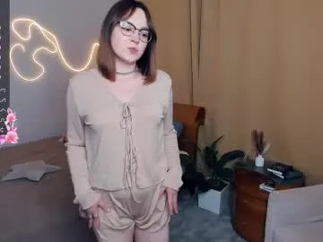 trisha_miliss — Pinch my nips under^^  22/77/101/222  #18 #new #bigboobs #shy #bigass [21 tokens remaining]