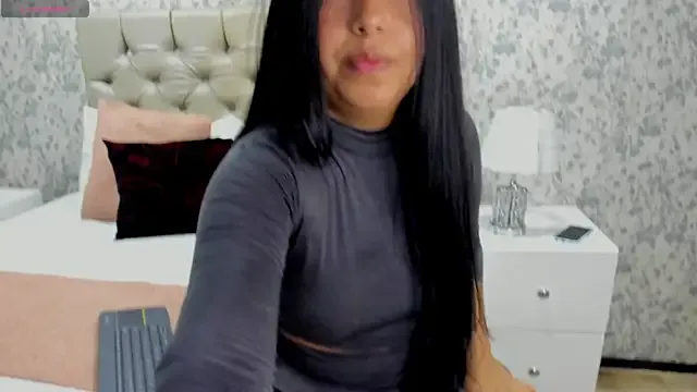 AlahiaJoness on StripChat 