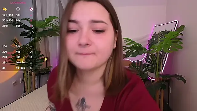 Alice_Walters — oiled ass