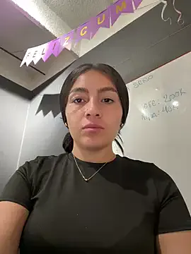 Alyha_Cortes — Freechat on StripChat