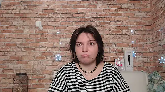 Amelia_Kiss_ — Domi + Lush